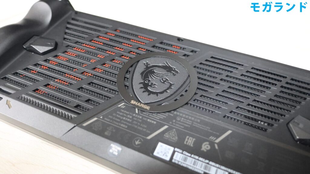 磁気リングをポータブルゲーミングPCの背面に取り付け