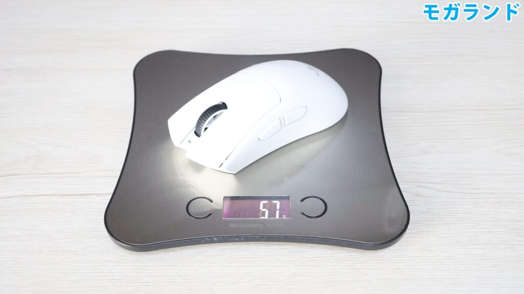 重量は実測で約57g