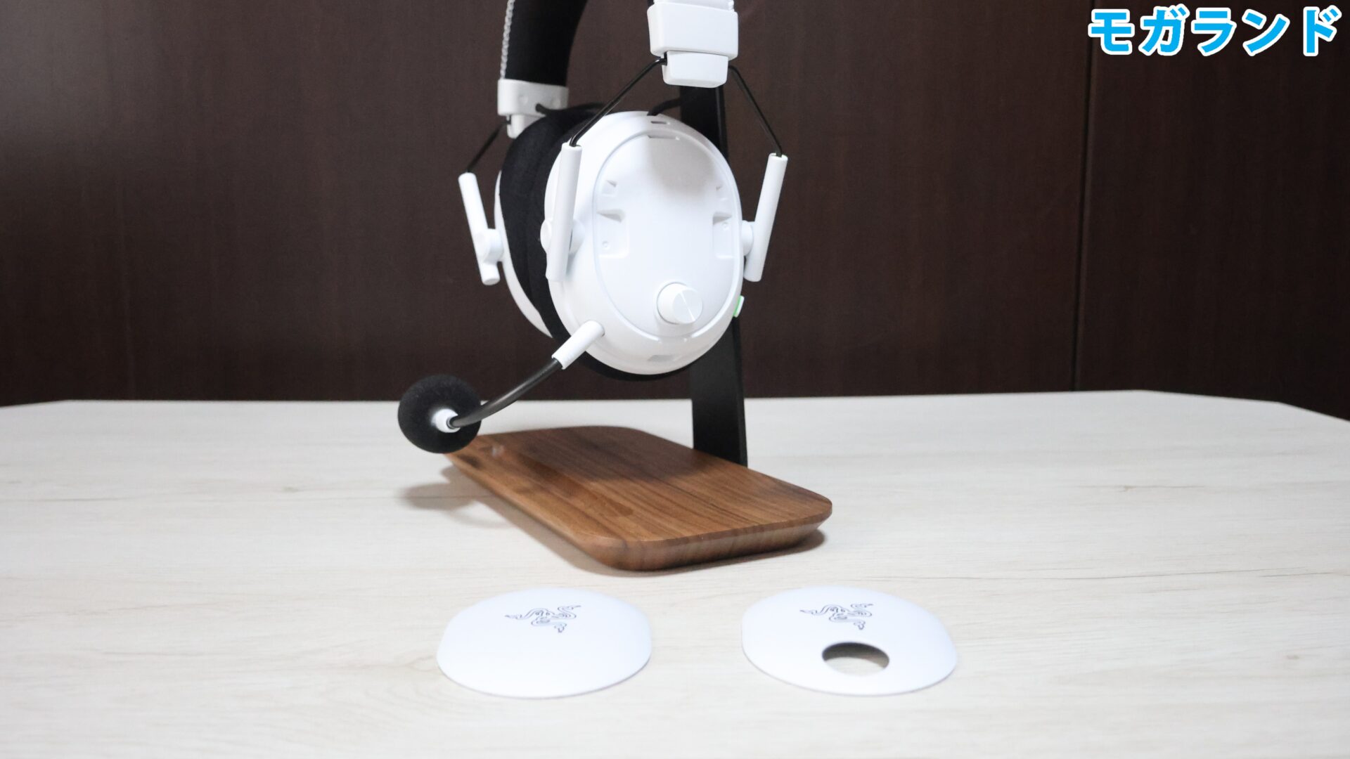 イヤーカップカバーは、マグネット式