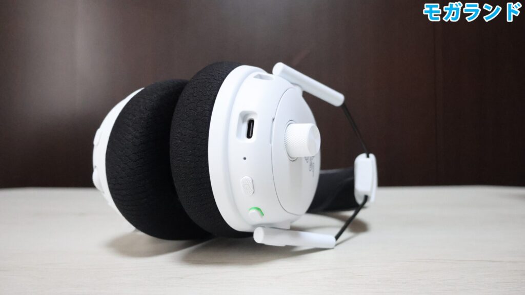 左イヤーカップのインターフェース