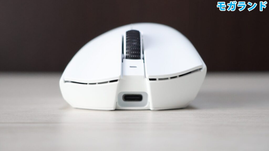 左右のクリックボタンの微妙な窪み