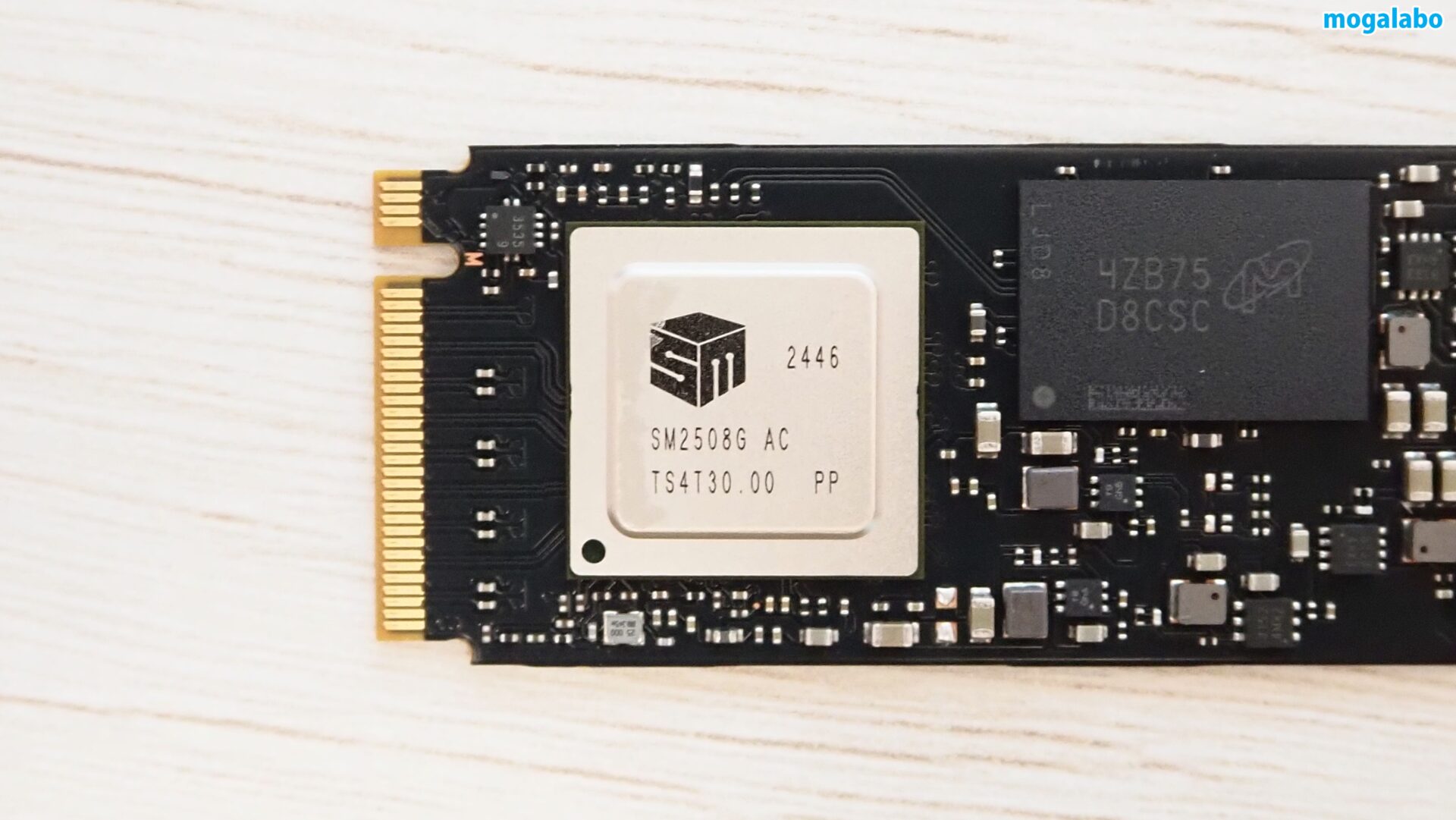 コントローラーには、Silicon Motion製の「SM2508」が採用