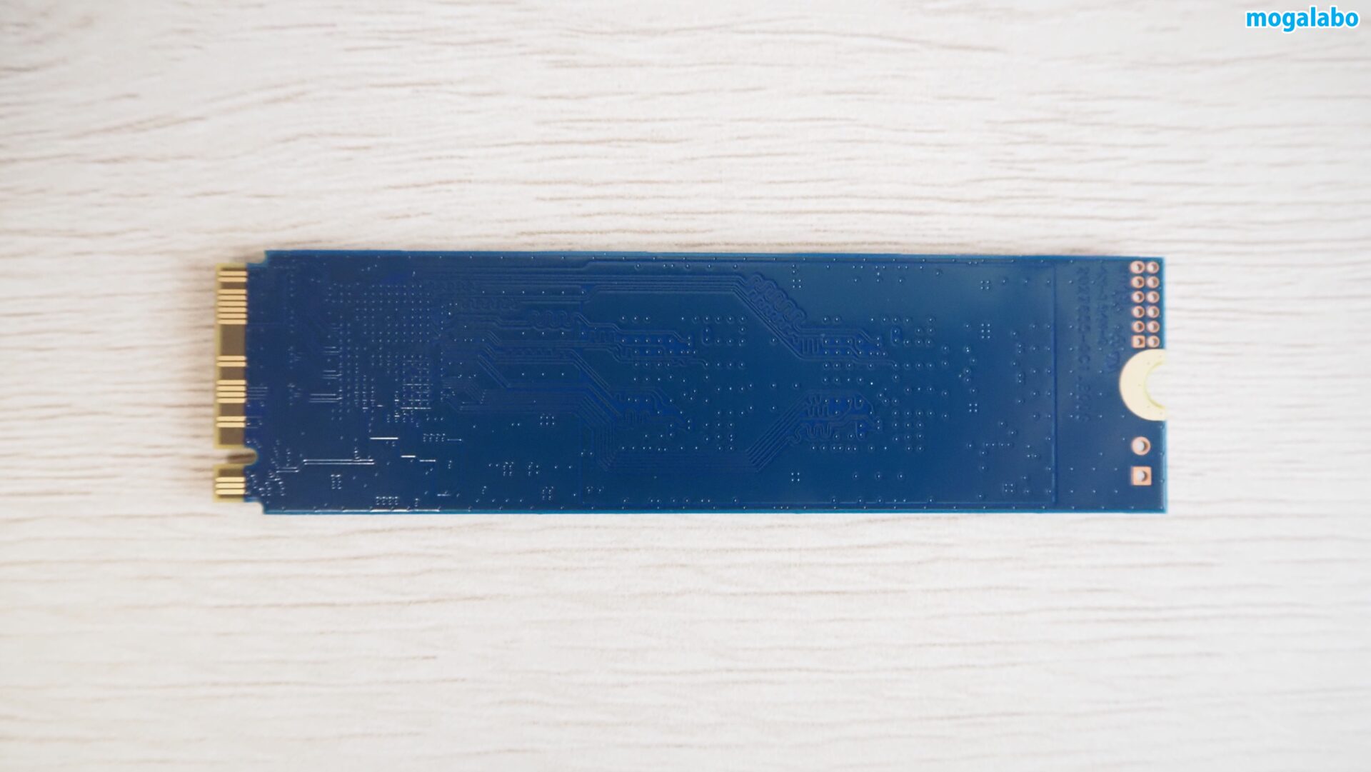 NV3 PCIe 4.0 NVMe SSD （2TB）の裏面