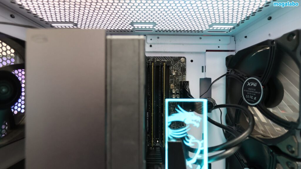 オフセットデザインを採用