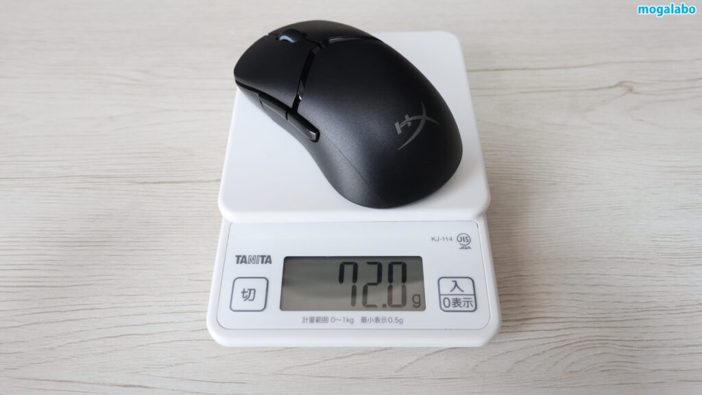 重量は実測で約72g