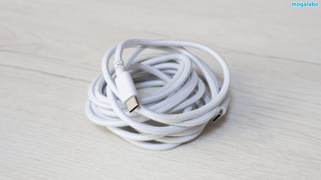 USB-C to USB-Cケーブル